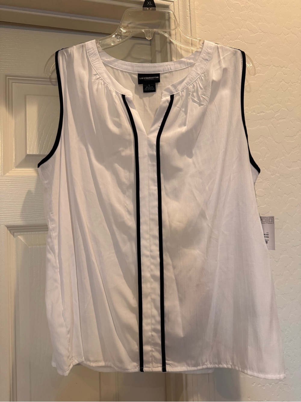 NWT Classic White With Black Trim Layering Top Size Large Minimalist Sleeveless